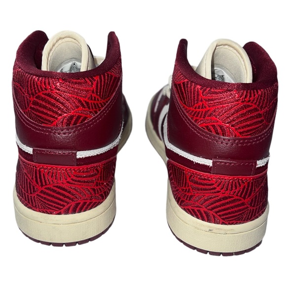 Air Jordan 1 Mid Burgundy Maroon Cream/Ivory Youth 6Y DZ2820-601 - Picture 5 of 11